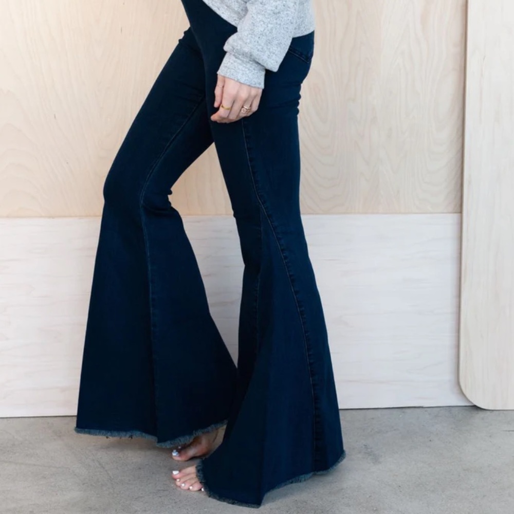 Super Flare Bell Bottom Dark Wash Pull-On Jeans Back Pockets & Raw Edge Hem (XL) - Picture 5 of 10